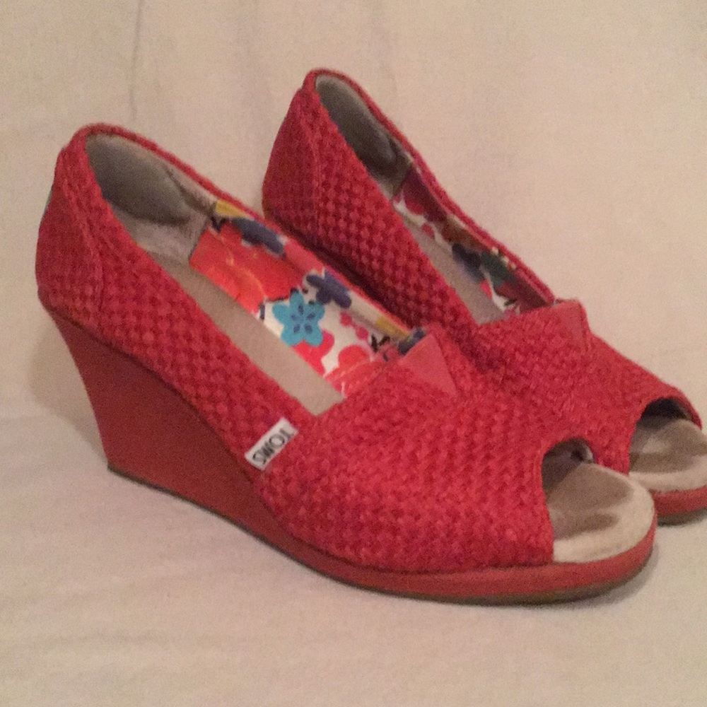 Toms wedges